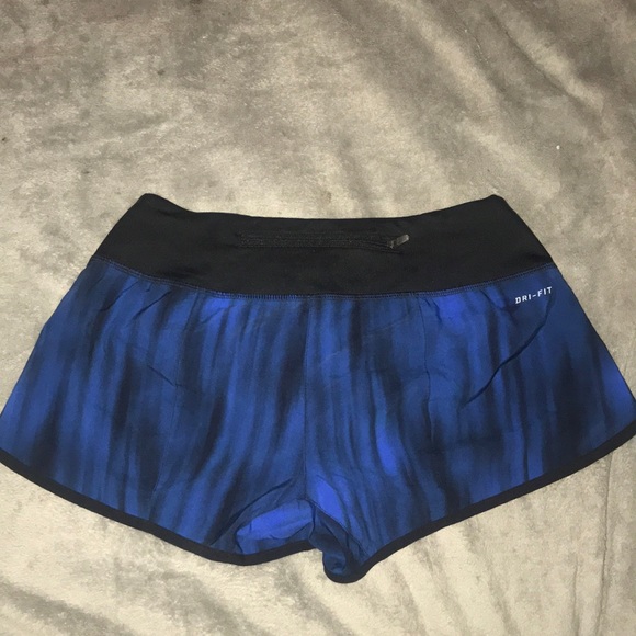 Nike Dri-Fit shorts - Picture 2 of 3